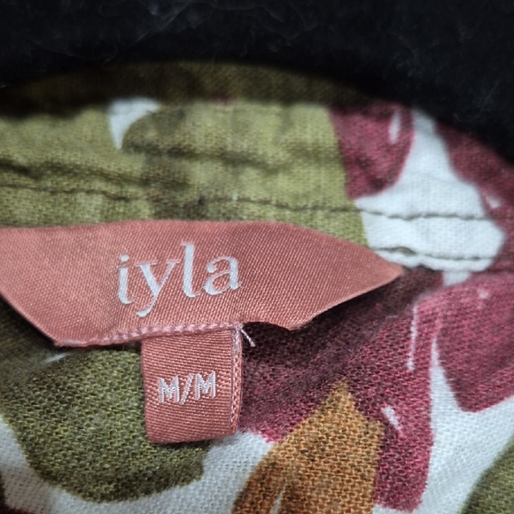 Floral Two-Piece Linen Set in Olive Green & Rose - Picture 3 of 7